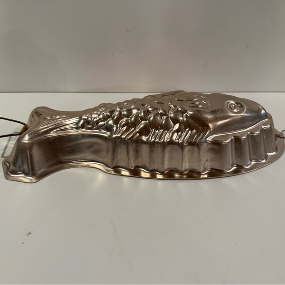 Vintage Old Dutch Copper Fish Jello Mold Large 13” - Picture 6 of 9